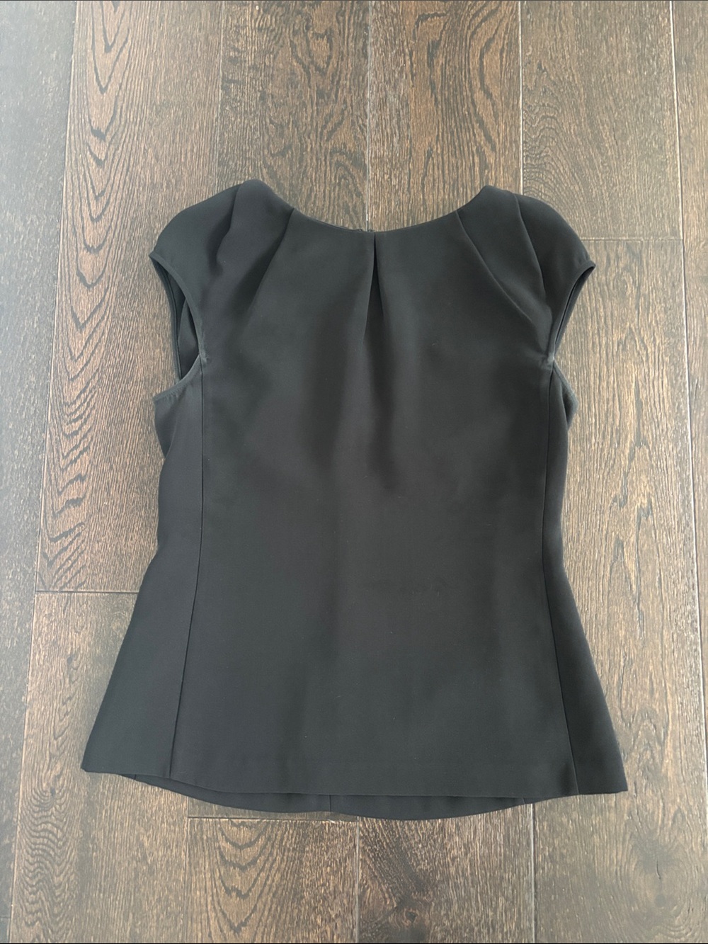 Black Cap-Sleeve Women's Top